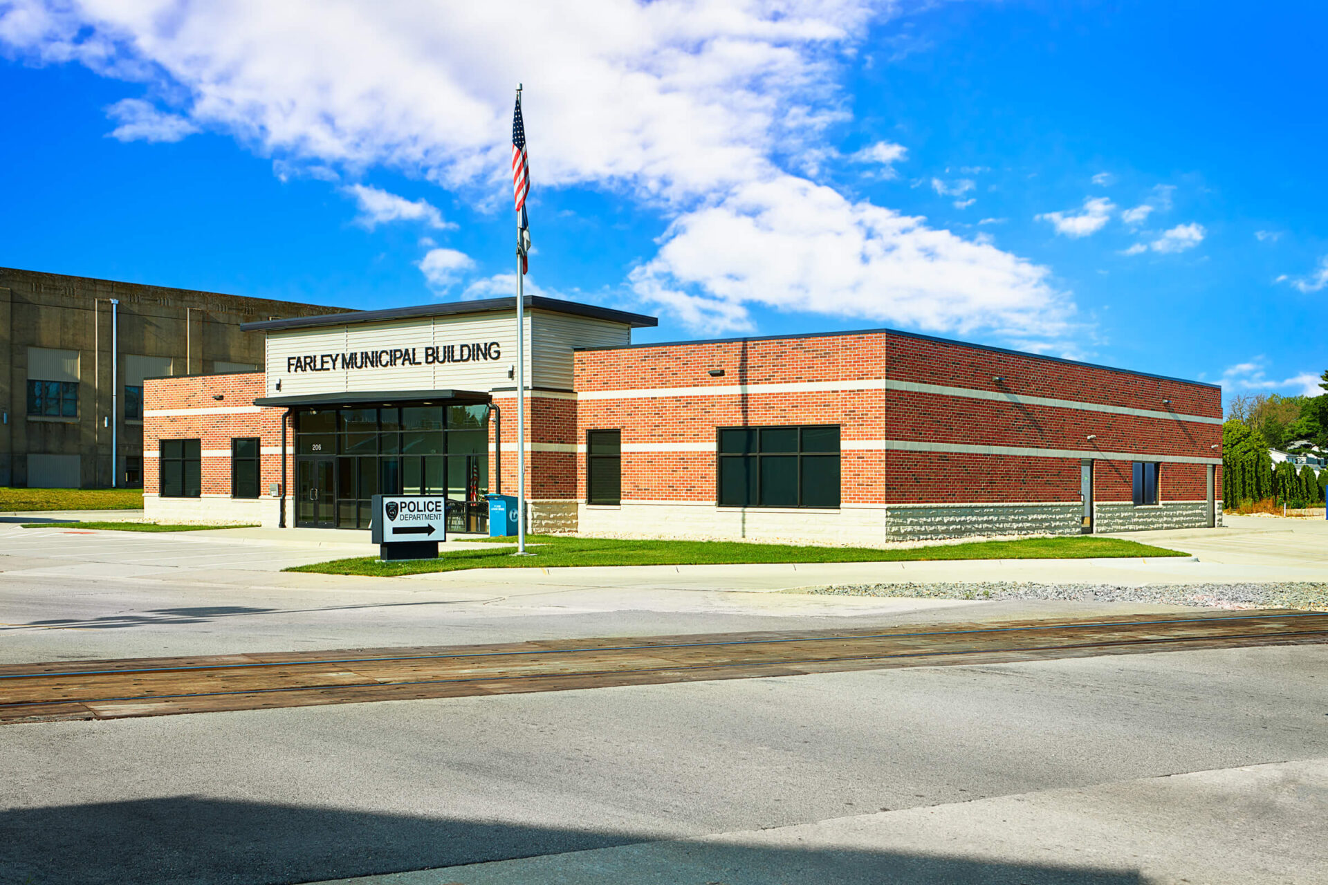 Image showing the entrance to our Farley branch location.