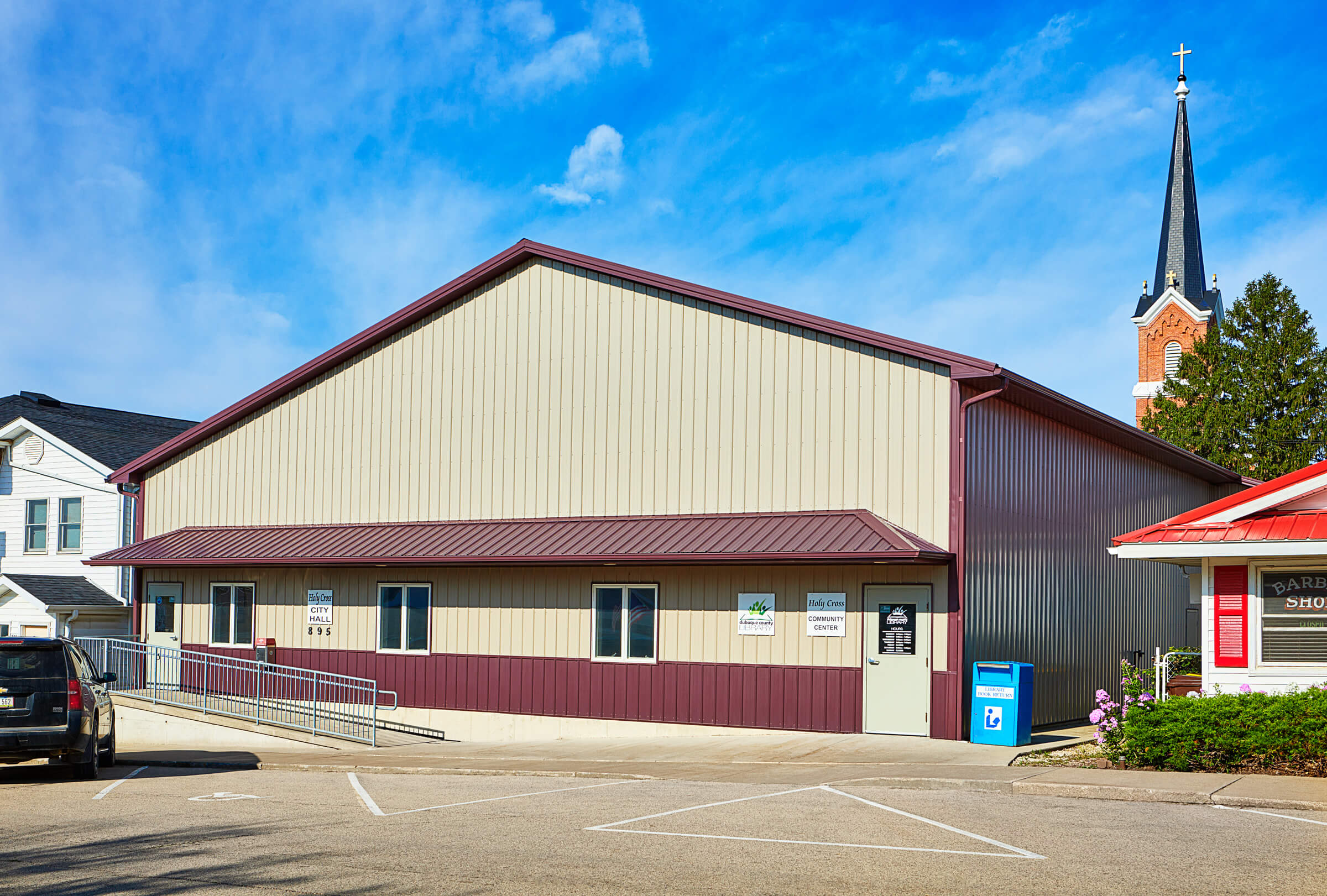 Image showing the entrance to our Holy Cross branch location.